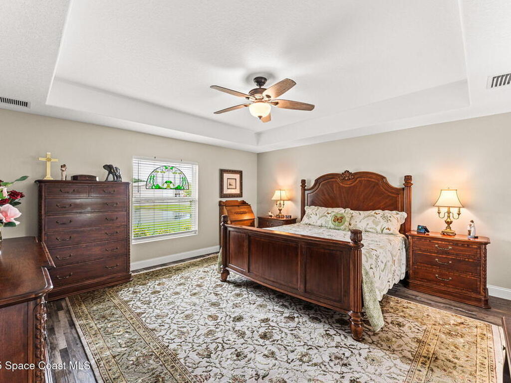 6435 Dixie Way, Mims, FL 32754
