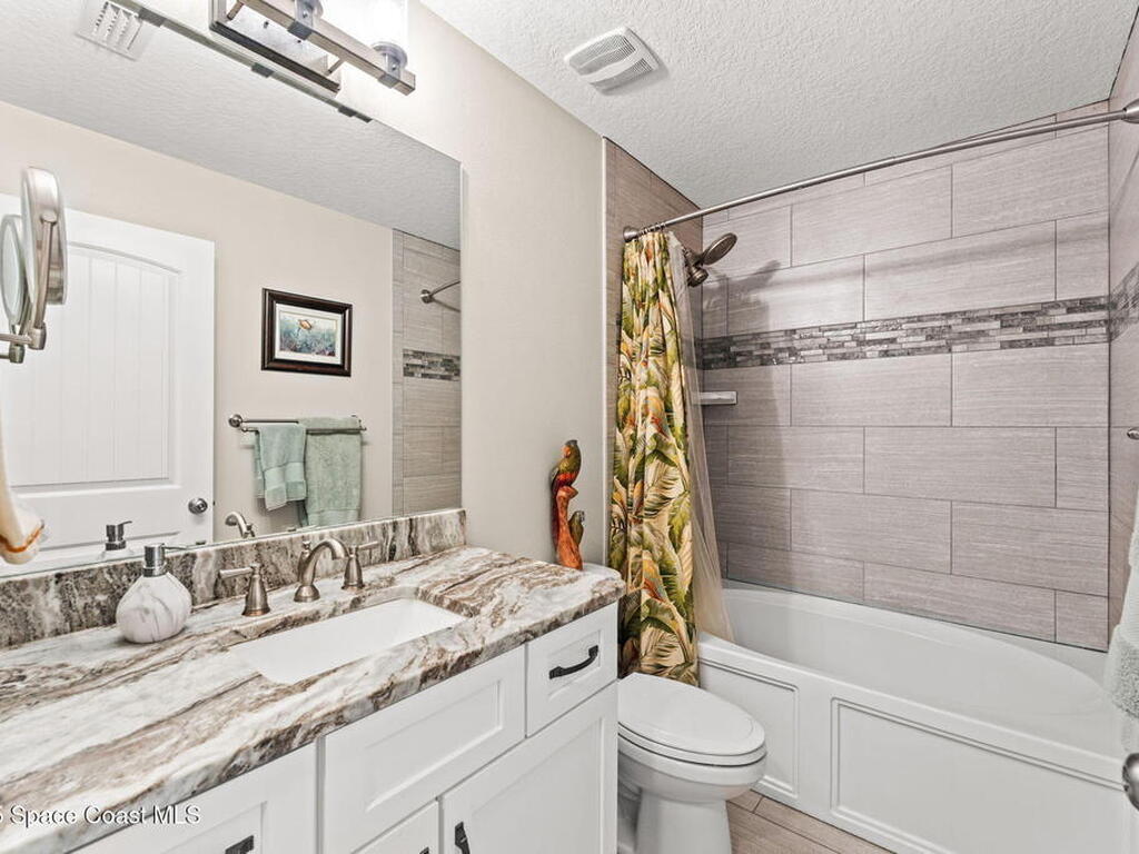 6435 Dixie Way, Mims, FL 32754