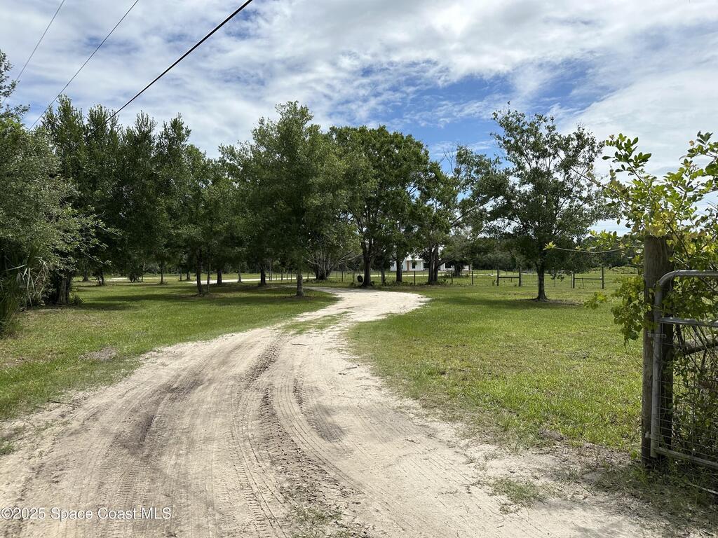 14500 97th Street, Fellsmere, FL 32948
