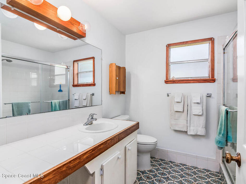 9959 Nicole Drive, Micco, FL 32976