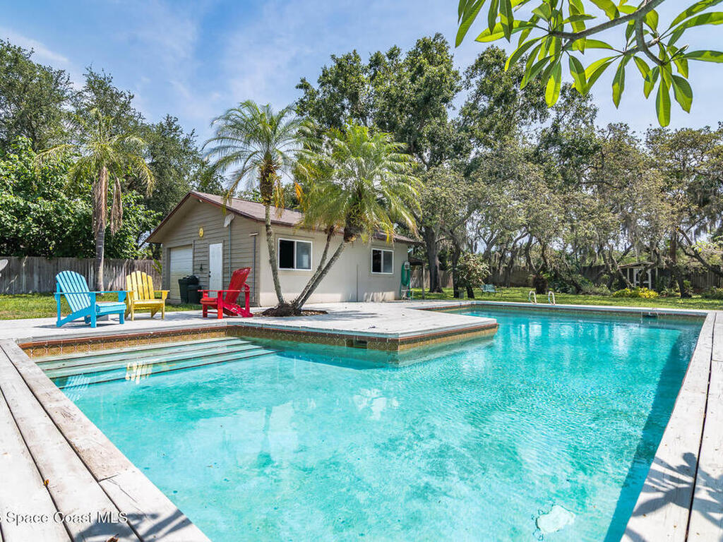 9959 Nicole Drive, Micco, FL 32976