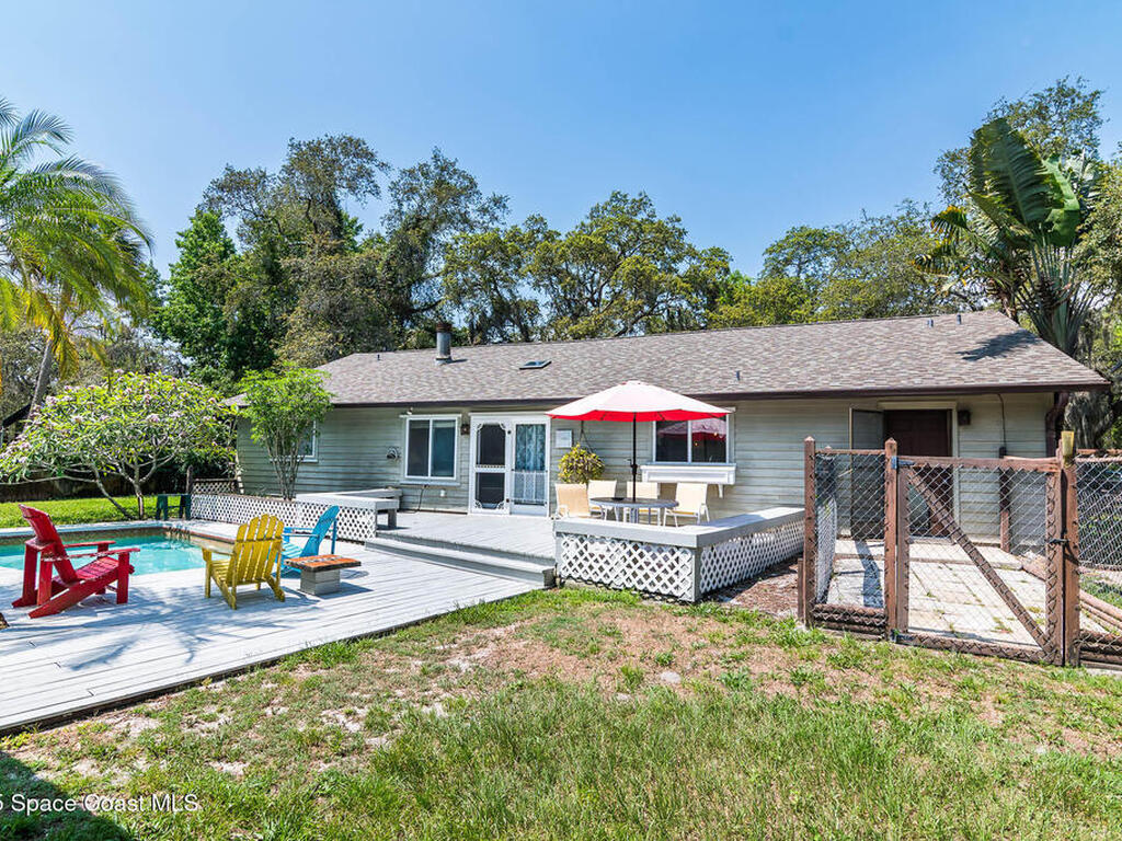 9959 Nicole Drive, Micco, FL 32976