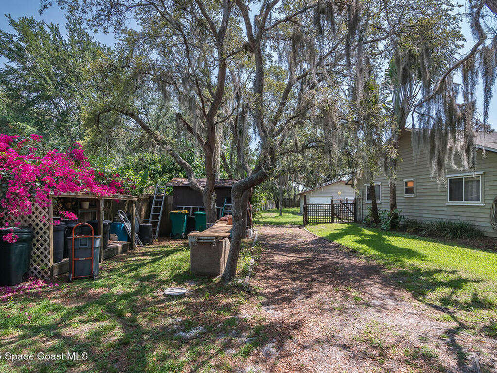 9959 Nicole Drive, Micco, FL 32976