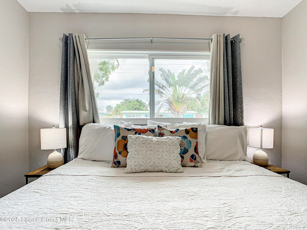 931 S Orlando Avenue, Cocoa Beach, FL 32931
