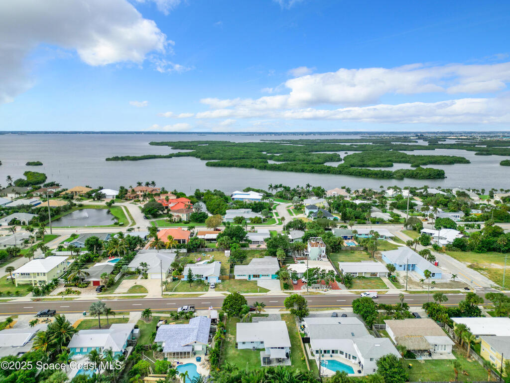 931 S Orlando Avenue, Cocoa Beach, FL 32931