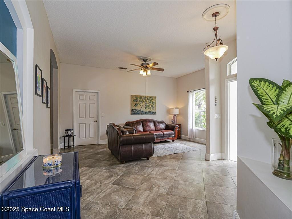 5151 4th Place, Vero Beach, FL 32968