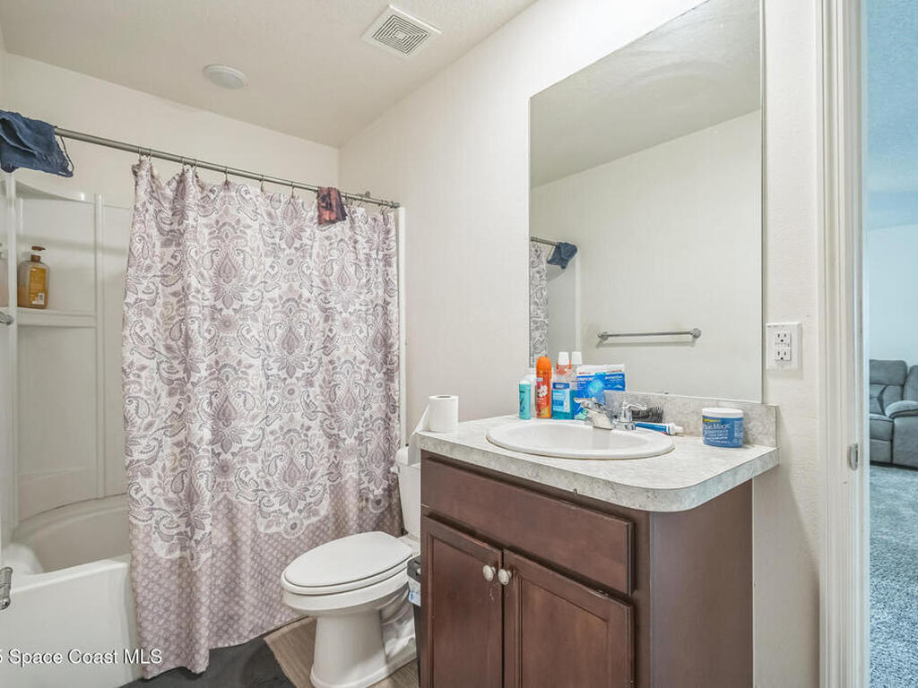 546 Cooper Court, Palm Bay, FL 32908