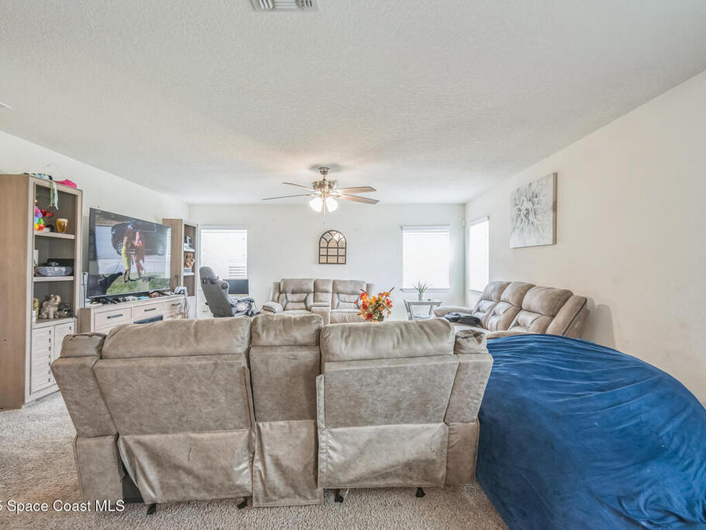 546 Cooper Court, Palm Bay, FL 32908