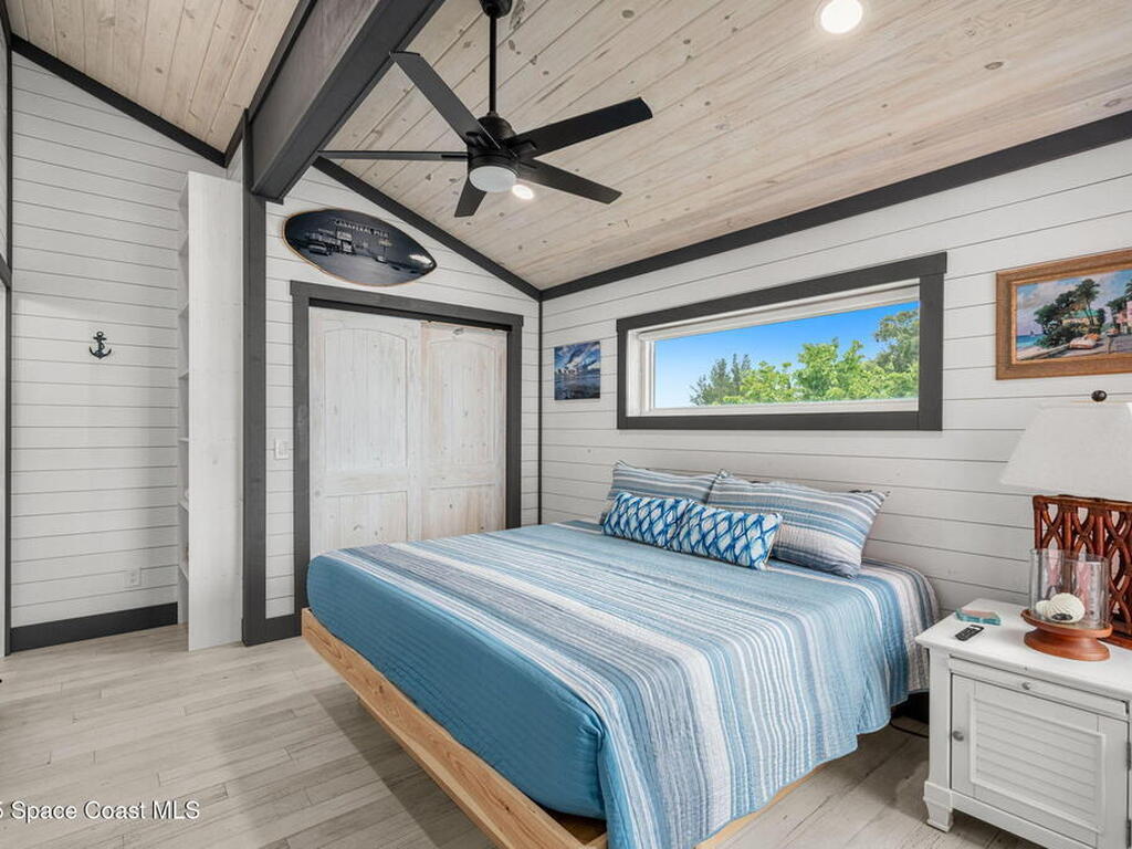 16 Vip Island Unit B, Grant-Valkaria, FL 32949