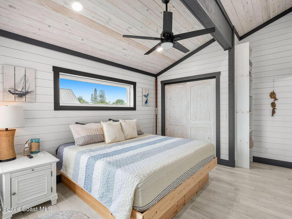 16 Vip Island Unit B, Grant-Valkaria, FL 32949