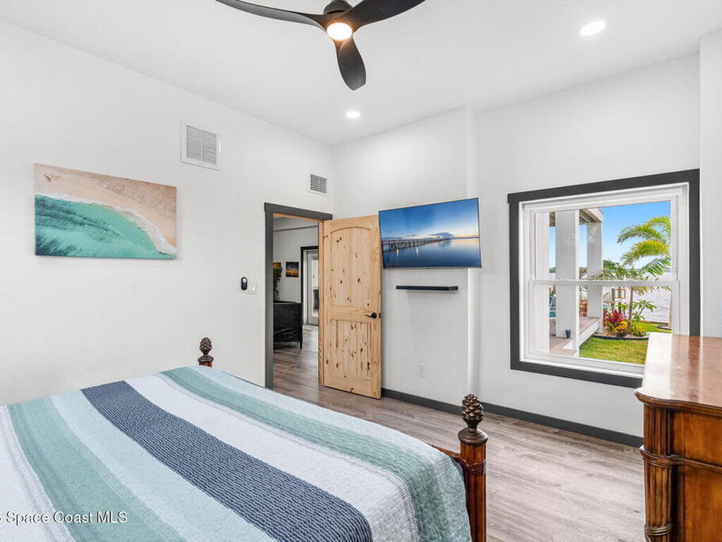 16 Vip Island Unit B, Grant-Valkaria, FL 32949