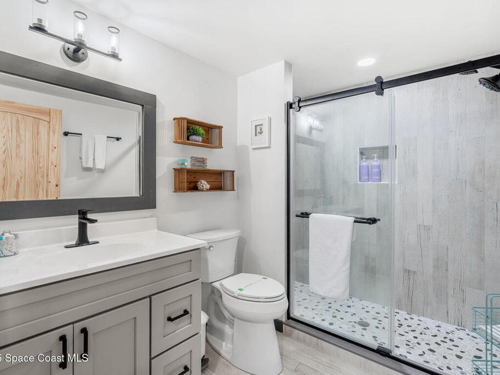 16 Vip Island Unit B, Grant-Valkaria, FL 32949