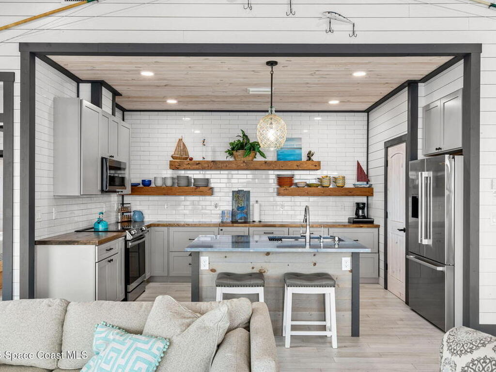16 Vip Island Unit B, Grant-Valkaria, FL 32949
