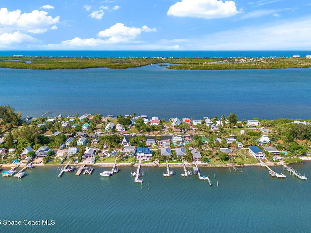 16 Vip Island Unit B, Grant-Valkaria, FL 32949