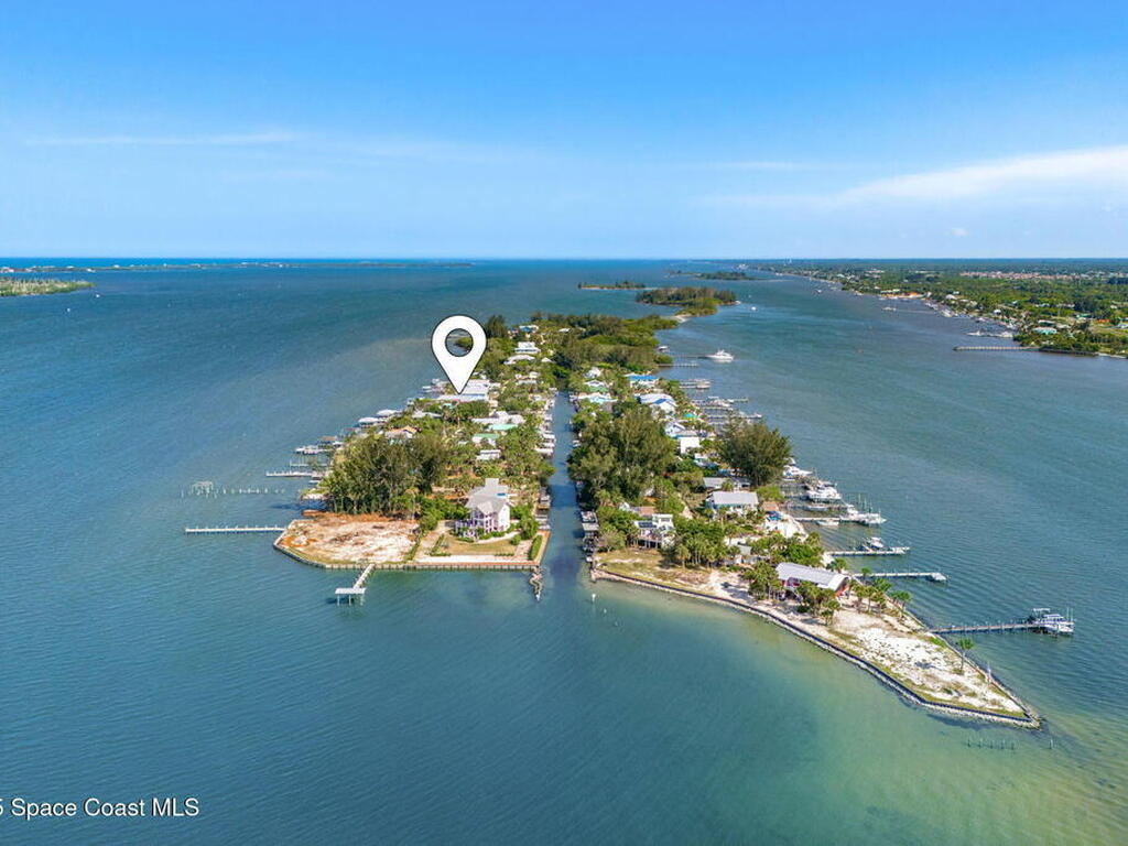16 Vip Island Unit B, Grant-Valkaria, FL 32949