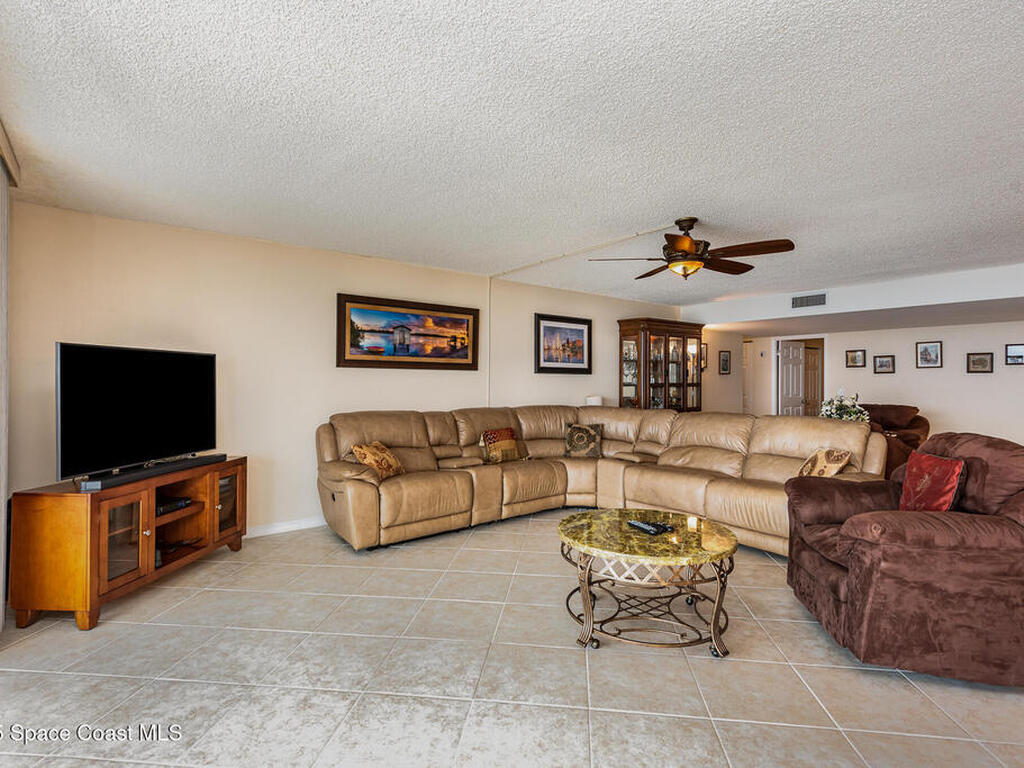 525 Indian River Avenue, Titusville, FL 32796