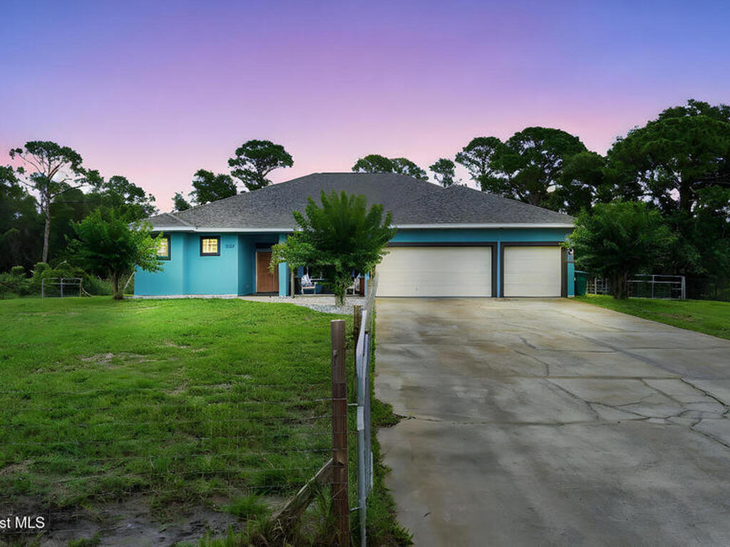 4329 Hunter Road, Mims, FL 32754