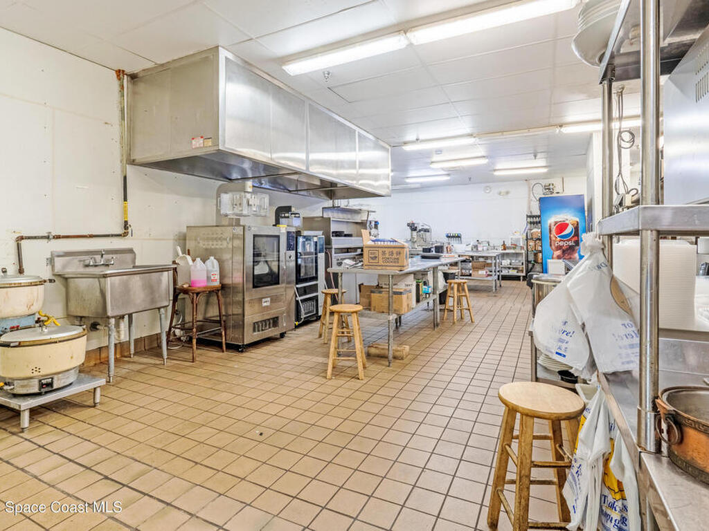 1700 W New Haven Avenue, Melbourne, FL 32904