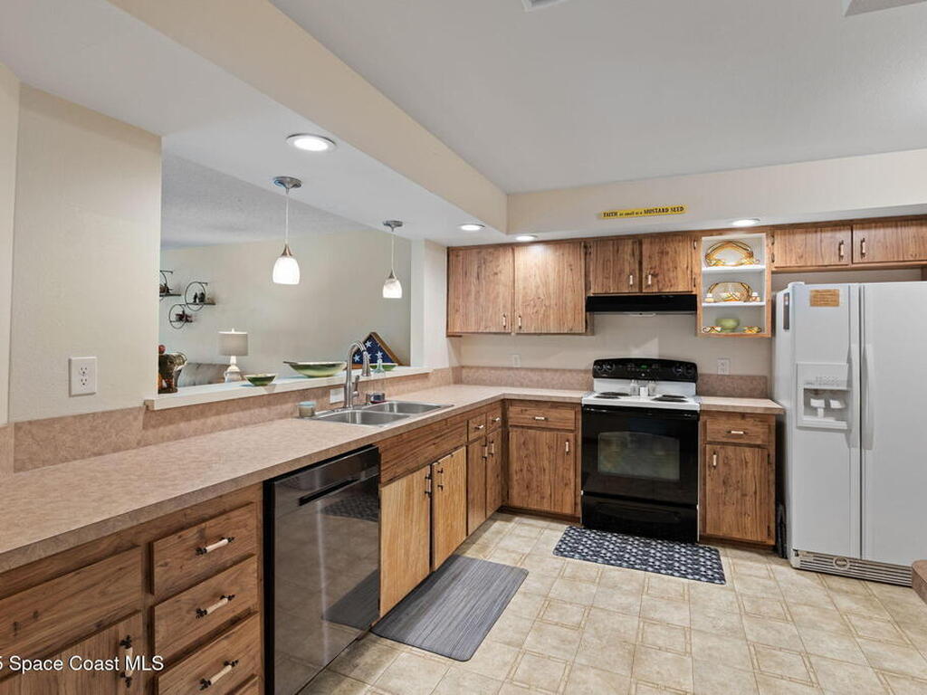 2147 Kings Cross Street, Titusville, FL 32796