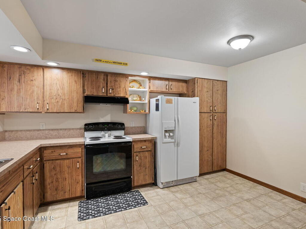 2147 Kings Cross Street, Titusville, FL 32796
