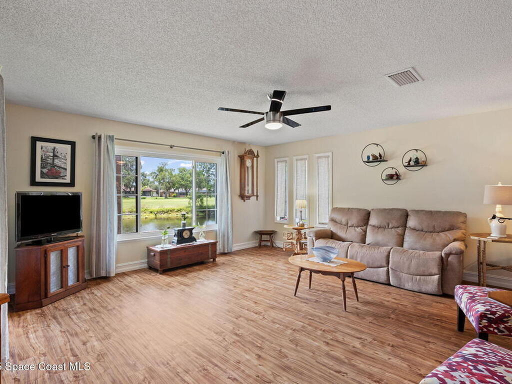 2147 Kings Cross Street, Titusville, FL 32796