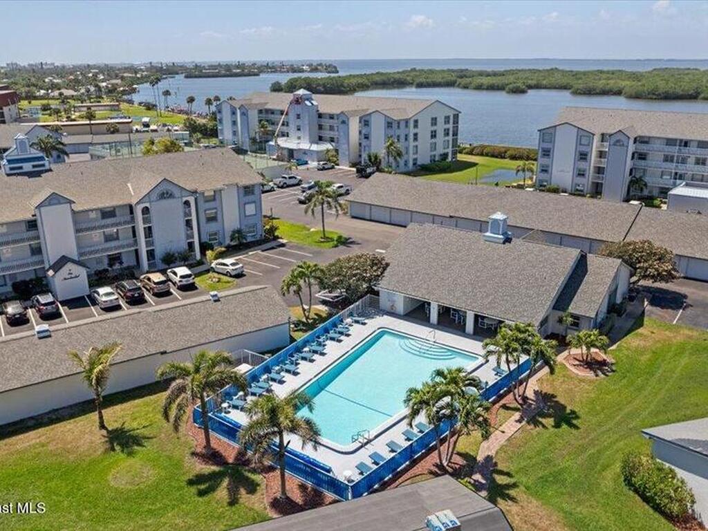 530 S Brevard Avenue, Cocoa Beach, FL 32931