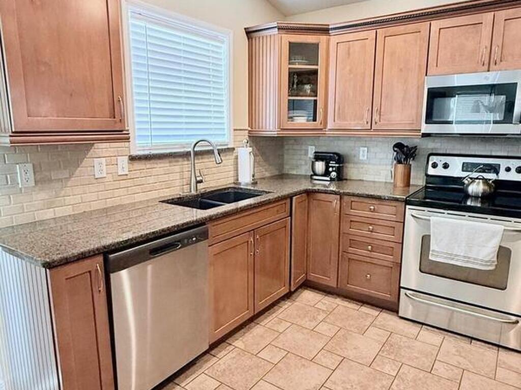 1425 S Central Avenue, Flagler Beach, FL 32136