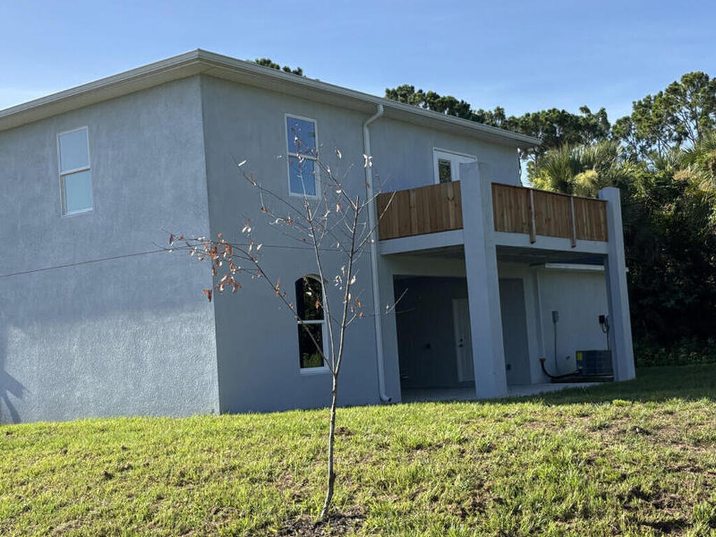 776 Griffin Avenue, Palm Bay, FL 32908