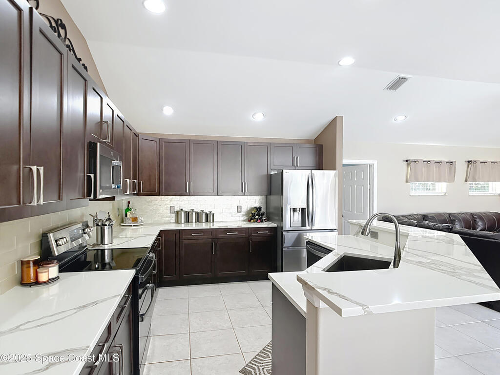603 Cross Creek Drive, Sebastian, FL 32958