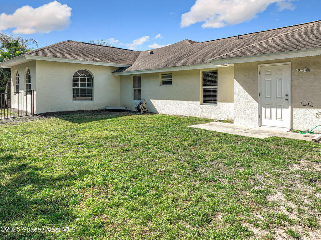 603 Cross Creek Drive, Sebastian, FL 32958