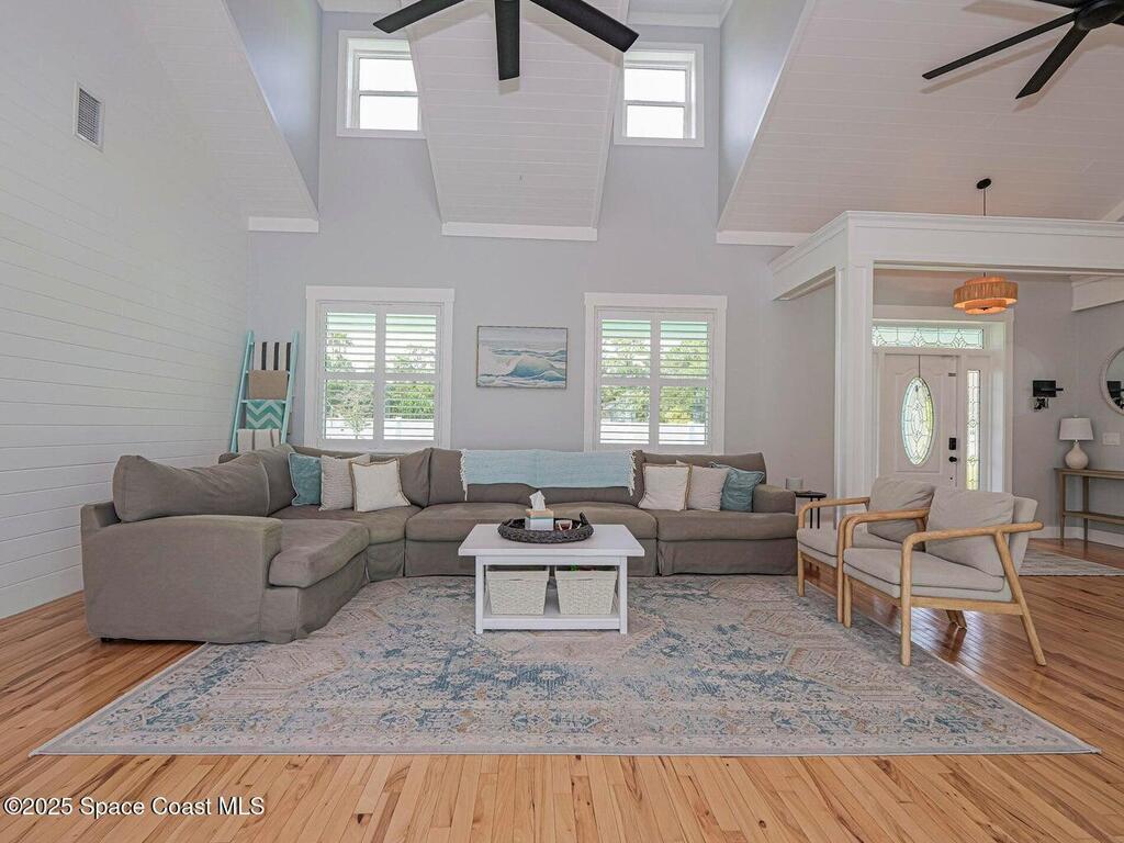 406 9th Court, Vero Beach, FL 32962
