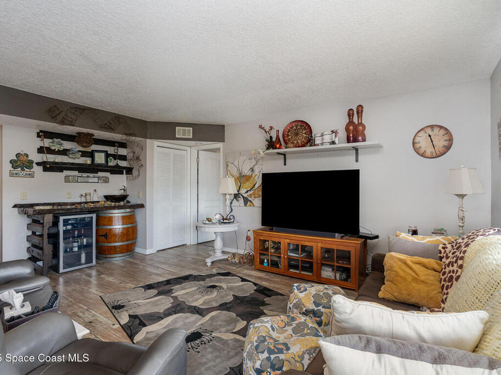 5055 Dixie Highway, Palm Bay, FL 32905