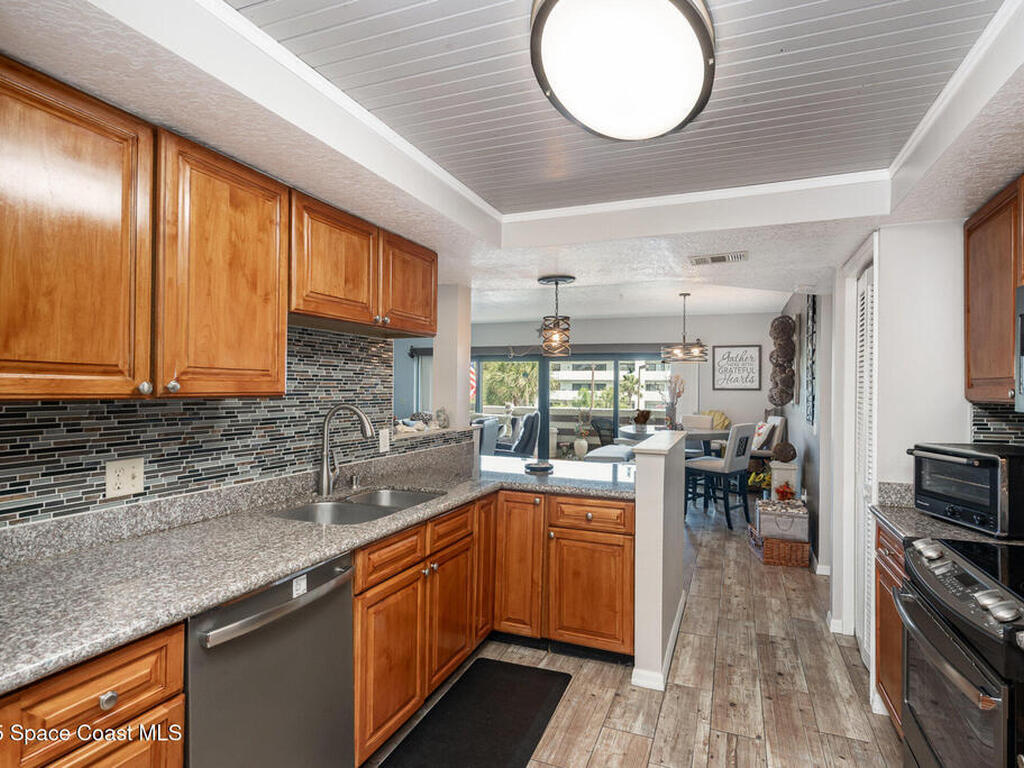 5055 Dixie Highway, Palm Bay, FL 32905
