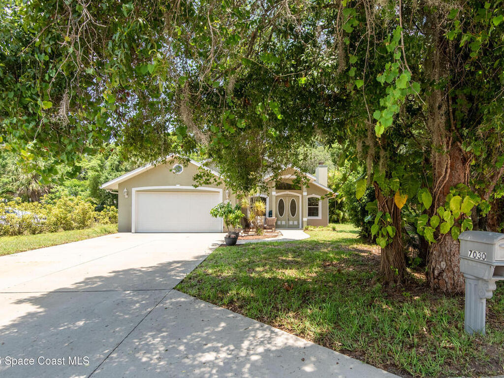 7030 Livingstone Lane, Melbourne, FL 32904