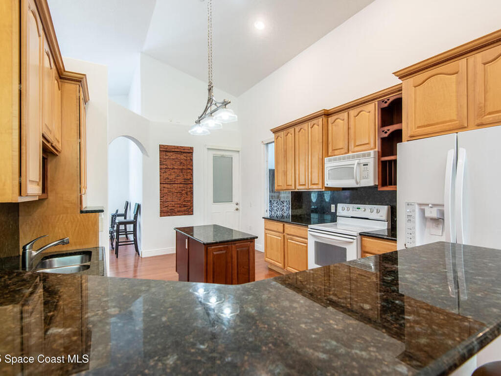 7030 Livingstone Lane, Melbourne, FL 32904
