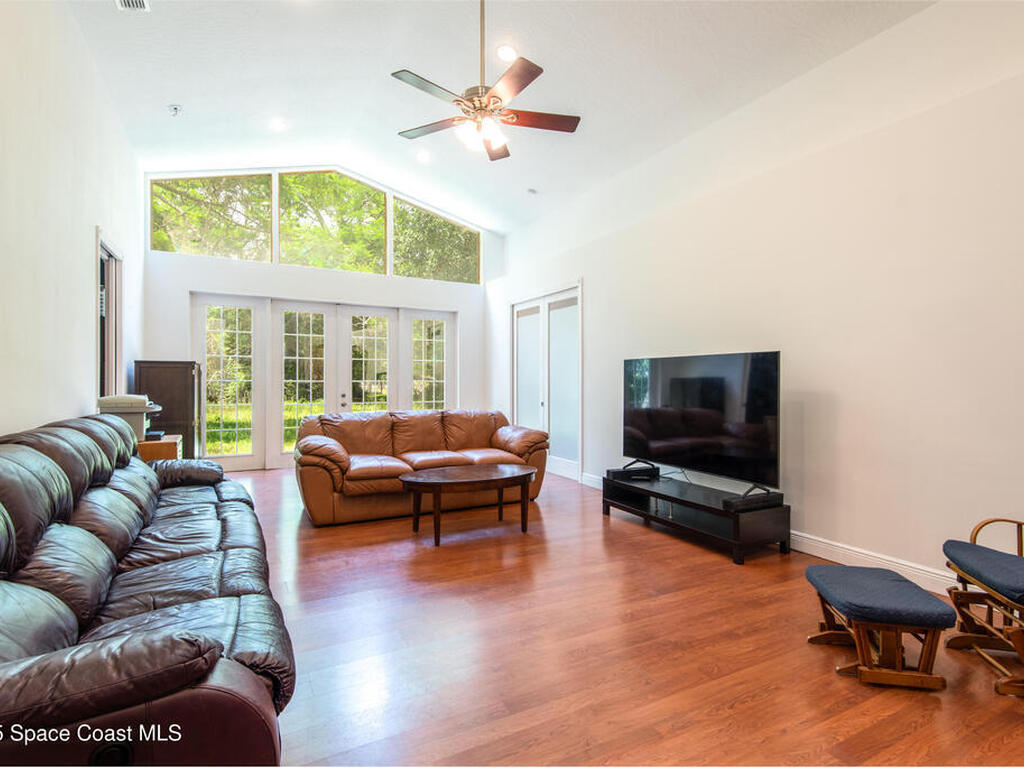 7030 Livingstone Lane, Melbourne, FL 32904