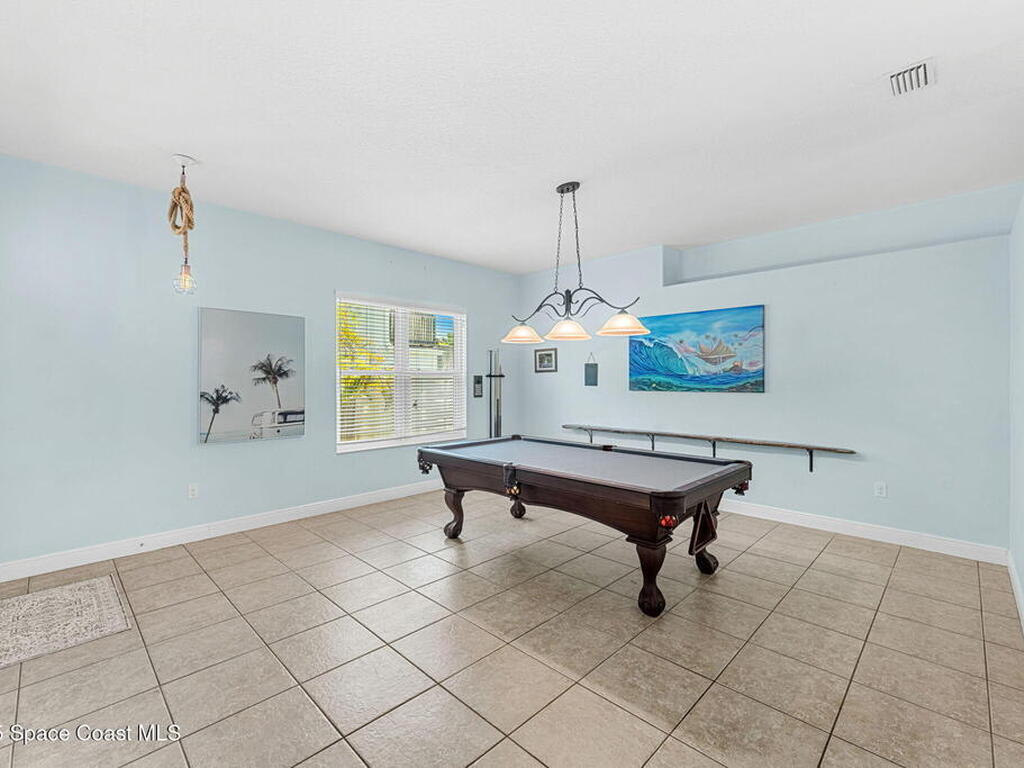 1121 S Orlando Avenue, Cocoa Beach, FL 32931
