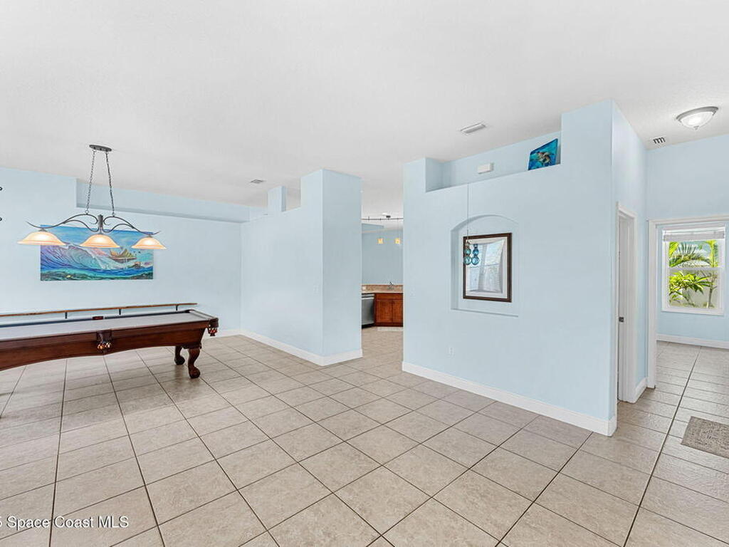 1121 S Orlando Avenue, Cocoa Beach, FL 32931