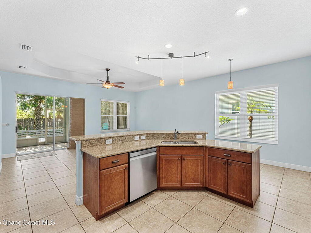 1121 S Orlando Avenue, Cocoa Beach, FL 32931