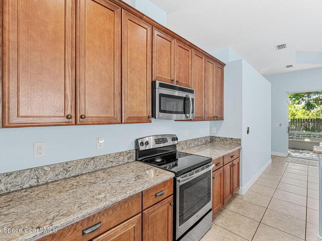 1121 S Orlando Avenue, Cocoa Beach, FL 32931