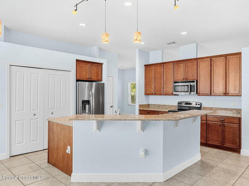 1121 S Orlando Avenue, Cocoa Beach, FL 32931