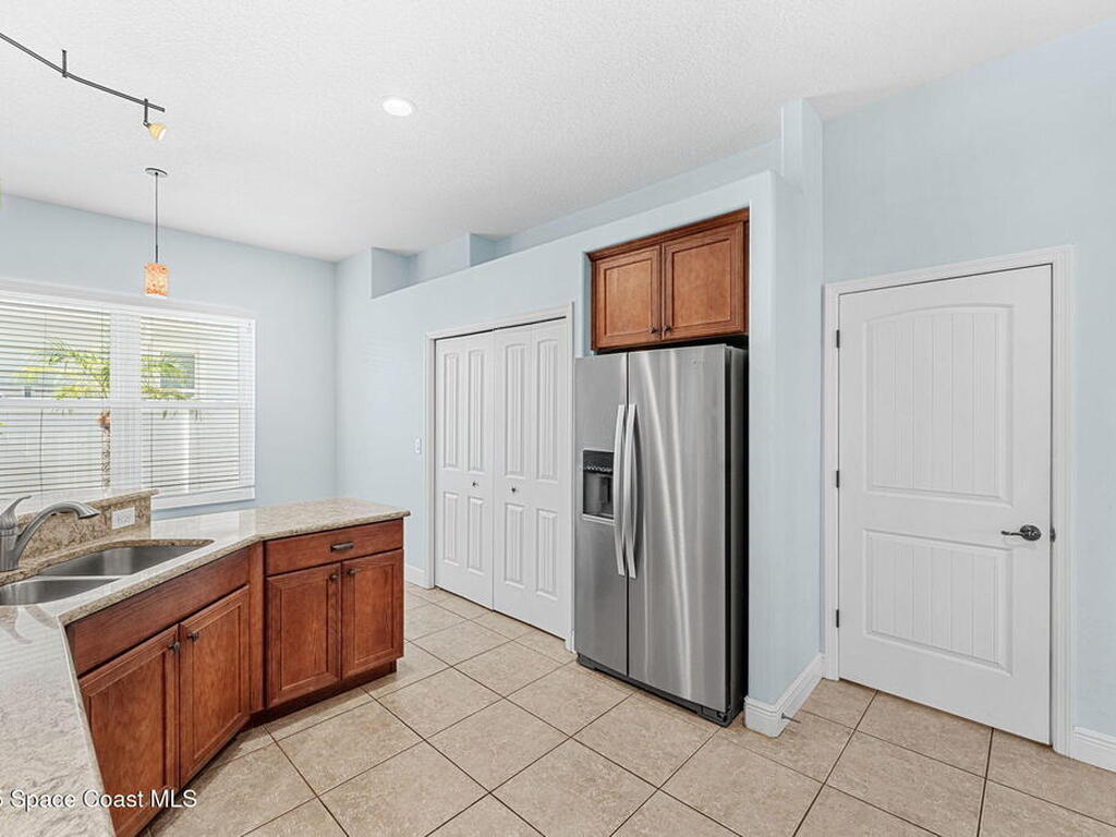 1121 S Orlando Avenue, Cocoa Beach, FL 32931