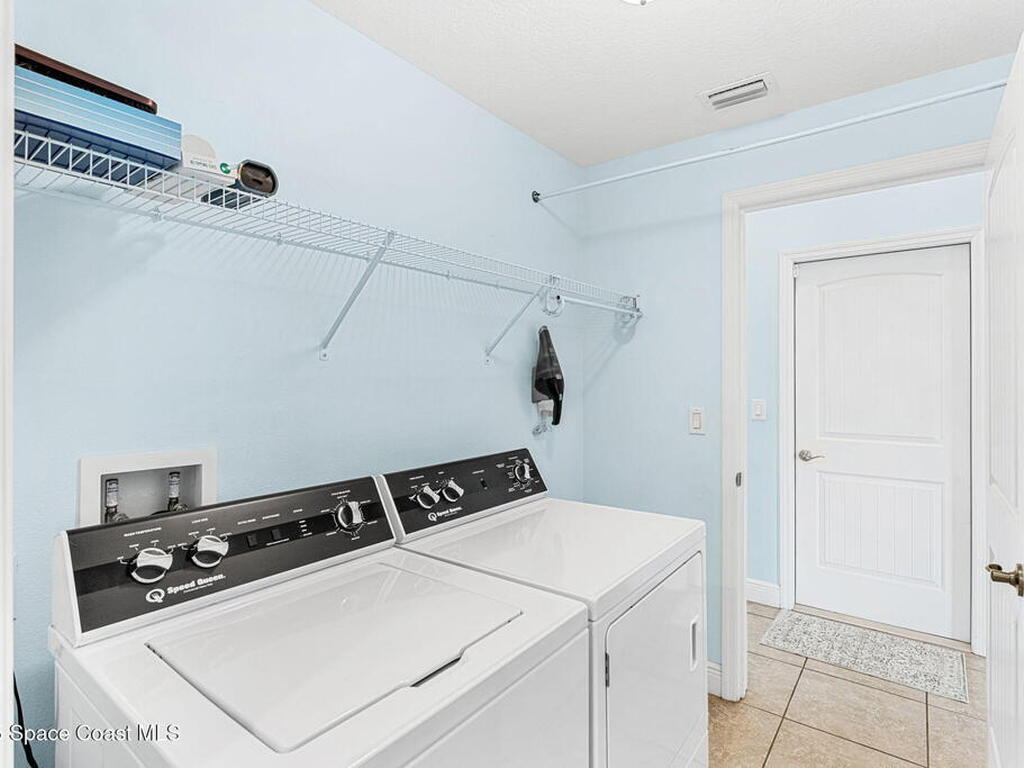 1121 S Orlando Avenue, Cocoa Beach, FL 32931