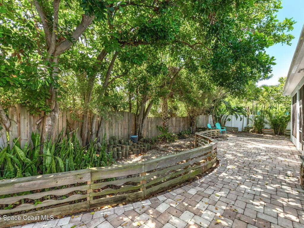 1121 S Orlando Avenue, Cocoa Beach, FL 32931