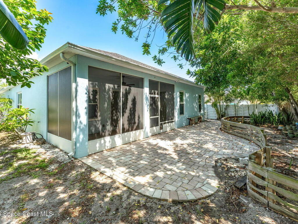 1121 S Orlando Avenue, Cocoa Beach, FL 32931