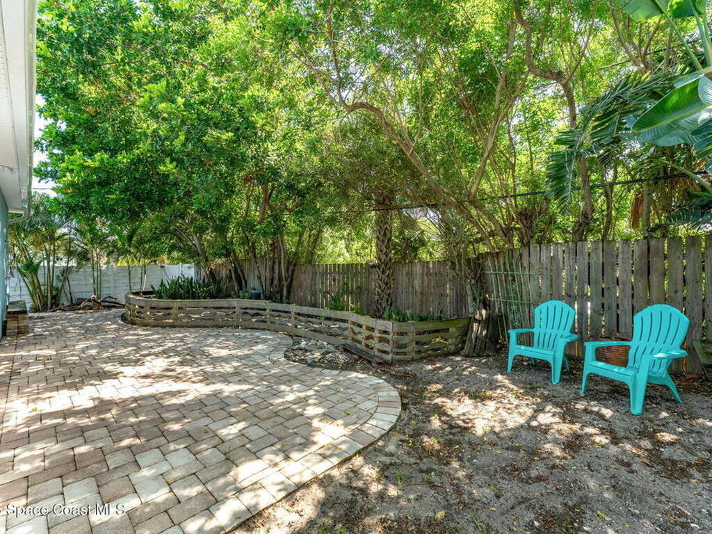 1121 S Orlando Avenue, Cocoa Beach, FL 32931