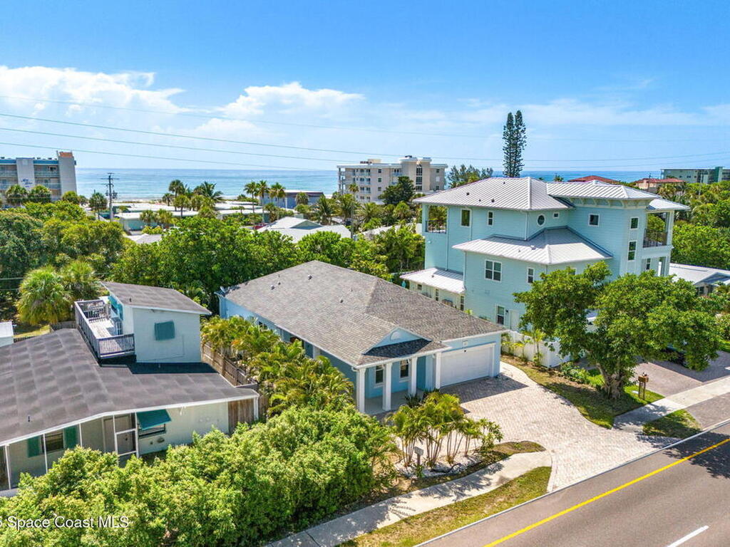 1121 S Orlando Avenue, Cocoa Beach, FL 32931