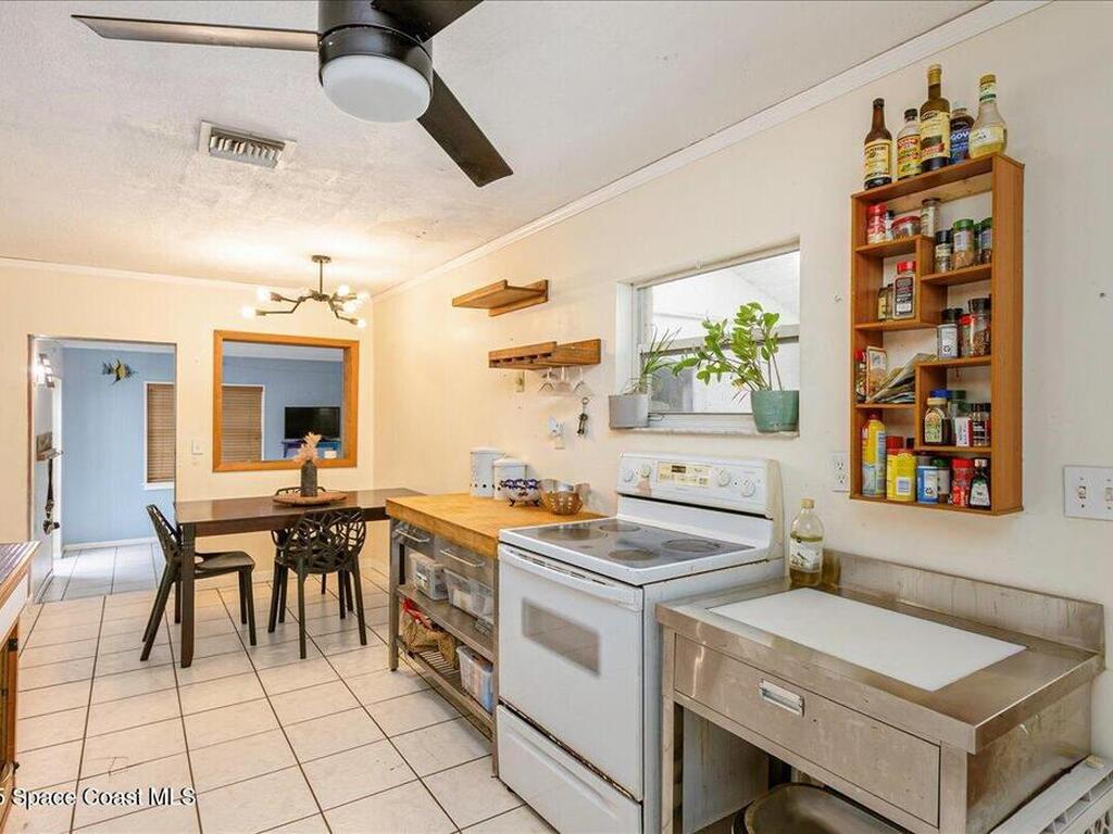 7486 Livingstone Lane, Melbourne, FL 32904