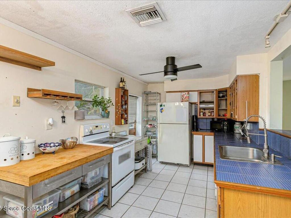 7486 Livingstone Lane, Melbourne, FL 32904