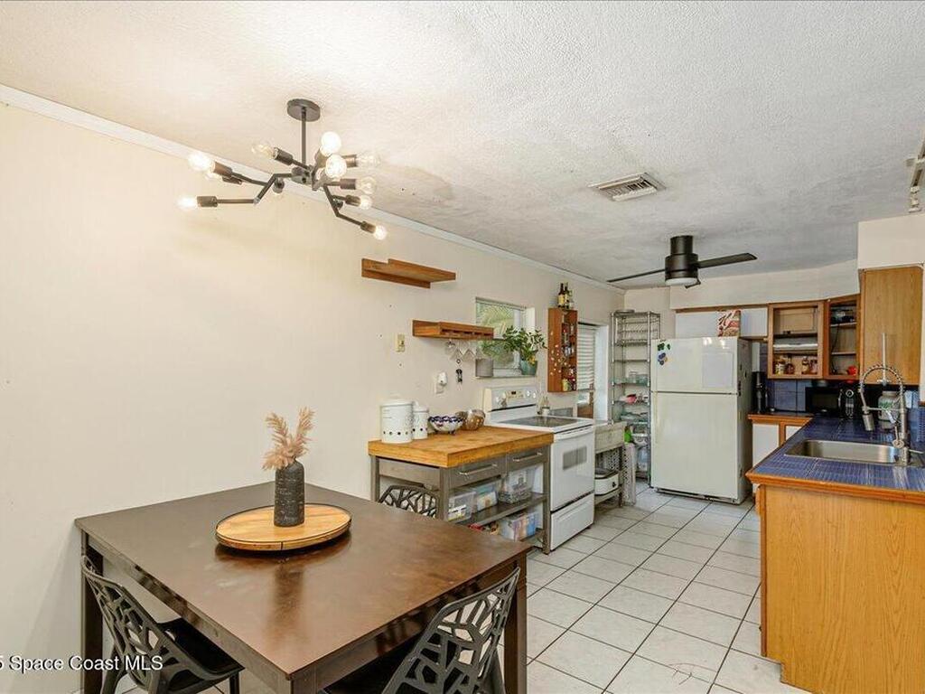 7486 Livingstone Lane, Melbourne, FL 32904